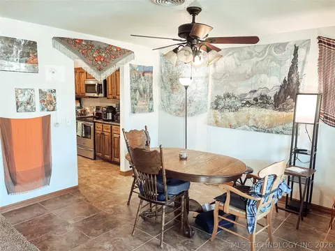 Dining - 121 Gilbert Dr, Eufaula, OK 74432 photo 1 of 1