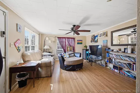Living - 804 E Gardena, Ada, OK 74820 photo 1 of 1