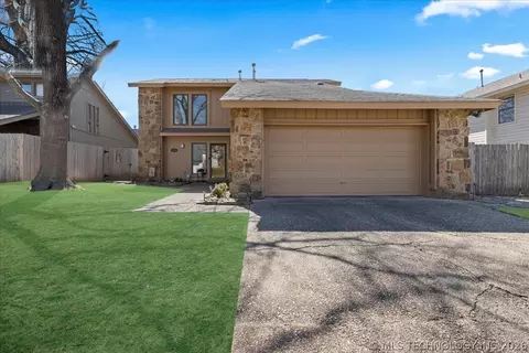 6106 E 93rd St, Tulsa, OK 74137