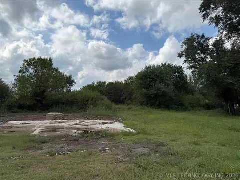 308 Powell Ave, Adair, OK 74330