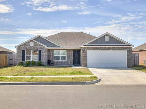 7520 E 157th Pl S, Bixby, OK 74008