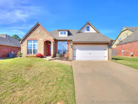 2604 W Pensacola St, Broken Arrow, OK 74011