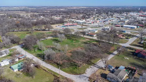 101 E St, Davis, OK 73030 photo 6