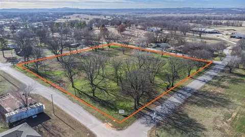 101 E St, Davis, OK 73030 photo 3