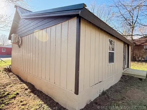 Exterior - 518 NW 6th St, Checotah, OK 74426 photo 7 of 7