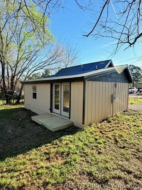 Exterior - 518 NW 6th St, Checotah, OK 74426 photo 5 of 7