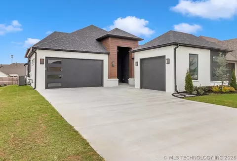 2110 E 138th St S, Bixby, OK 74008