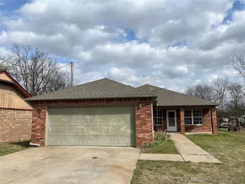 208 S Osage St, Beggs, OK 74421