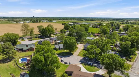 2114 Yale Ave, Miami, OK 74354