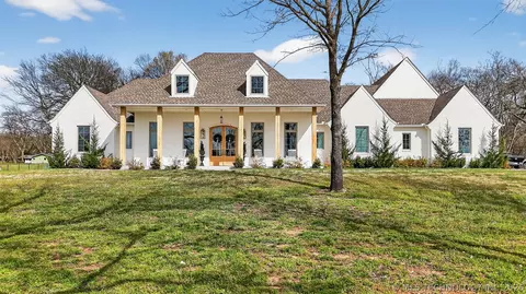 934 N 4389 Ln, Pryor, OK 74361