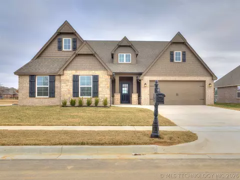 14739 S College Pl, Bixby, OK 74008
