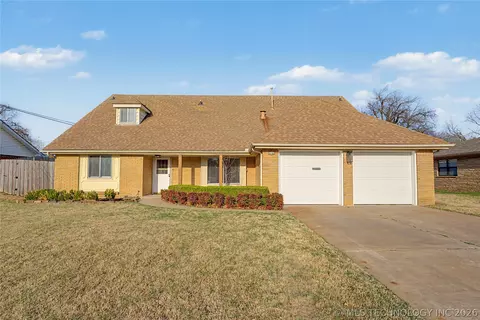 3762 S Darlington Ave, Tulsa, OK 74135
