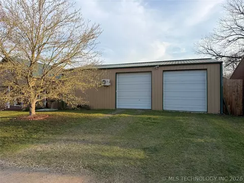 Other - 207 E Smith St, Henryetta, OK 74437 photo 1 of 12