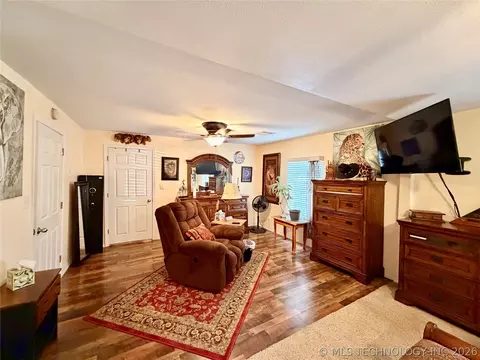 Bedroom - 207 E Smith St, Henryetta, OK 74437 photo 2 of 2