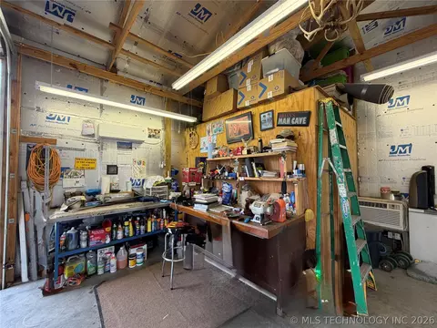 Other - 207 E Smith St, Henryetta, OK 74437 photo 9 of 12