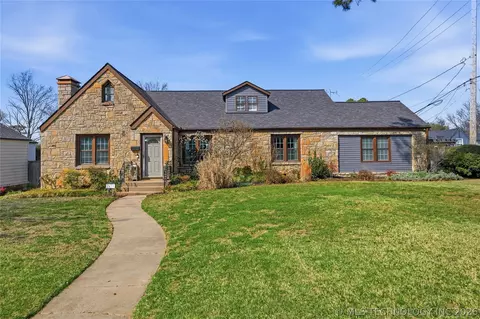 2471 E 22nd Pl, Tulsa, OK 74114
