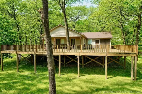 3684 Comanche Dr, Kingston, OK 73439