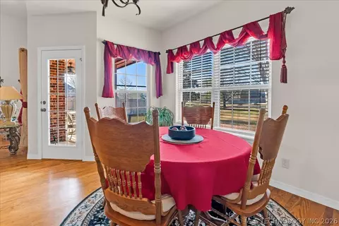 Dining - 16506 E 49th Pl, Tulsa, OK 74134 photo 3 of 3