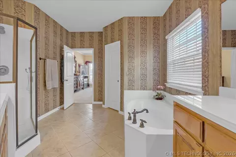Bath - 16506 E 49th Pl, Tulsa, OK 74134 photo 5 of 8