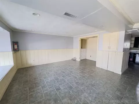 Living - 208 E Kings, Ada, OK 74820 photo 3 of 5