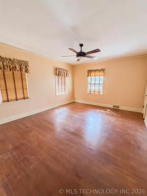 Bedroom - 208 E Kings, Ada, OK 74820 photo 1 of 2