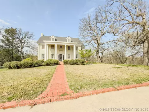 Exterior - 208 E Kings, Ada, OK 74820 photo 5 of 11