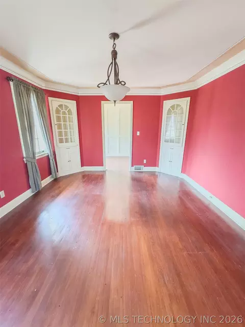 Dining - 208 E Kings, Ada, OK 74820 photo 1 of 1