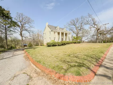 Exterior - 208 E Kings, Ada, OK 74820 photo 6 of 11