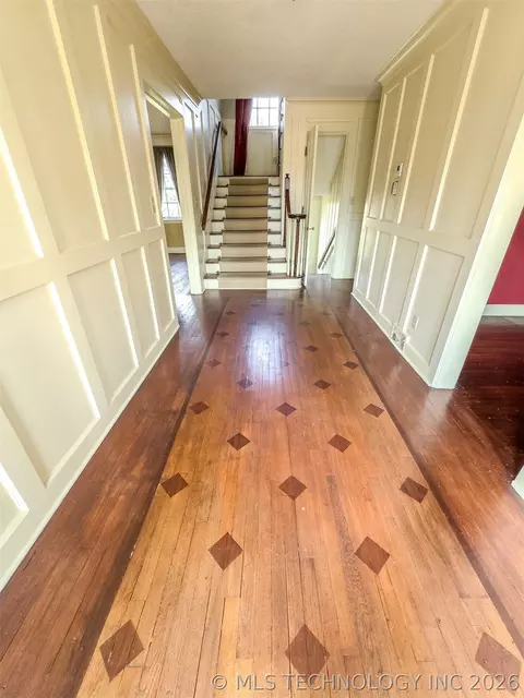 Entry Way - 208 E Kings, Ada, OK 74820 photo 1 of 1