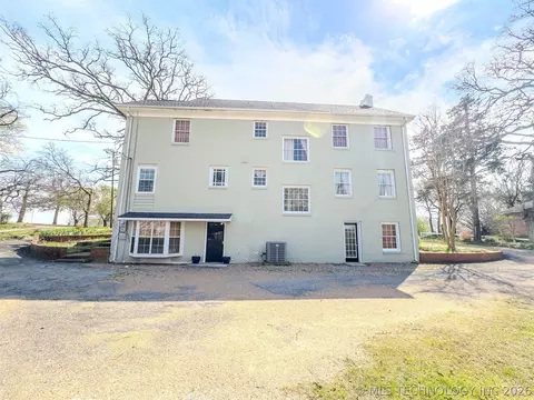 Exterior - 208 E Kings, Ada, OK 74820 photo 9 of 11