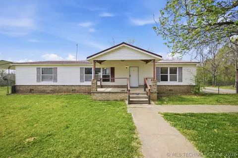 9283 SW Gowen Rd, Hartshorne, OK 74547