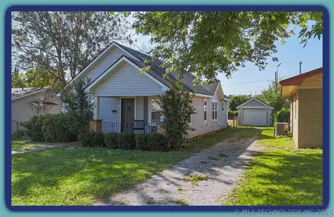 319 E 13th St, Ada, OK 74820