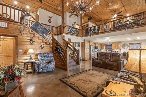 Living - 73785 S 340 Rd, Wagoner, OK 74467 photo 2 of 5