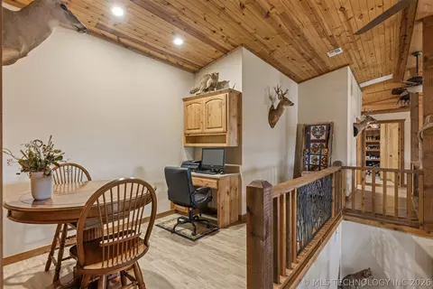 Entry Way - 73785 S 340 Rd, Wagoner, OK 74467 photo 7 of 9