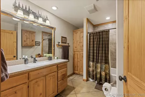 Bath - 73785 S 340 Rd, Wagoner, OK 74467 photo 1 of 2