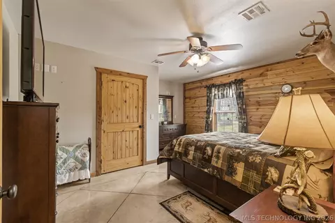 Bedroom - 73785 S 340 Rd, Wagoner, OK 74467 photo 3 of 6