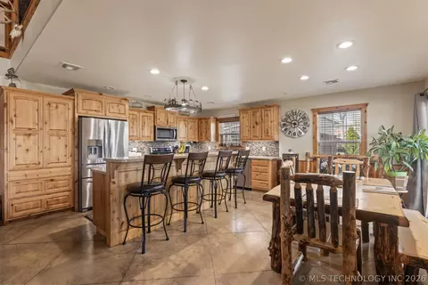 Kitchen - 73785 S 340 Rd, Wagoner, OK 74467 photo 1 of 4