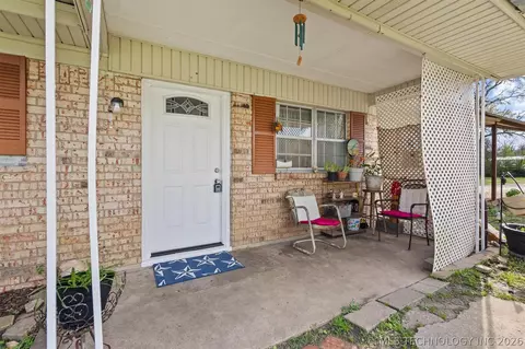2628 E 2064 Rd, Hugo, OK 74743