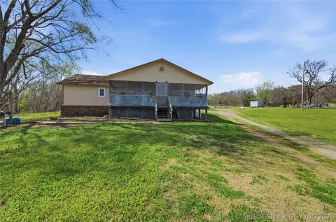 15171 N Lost City Rd E, Hulbert, OK 74441