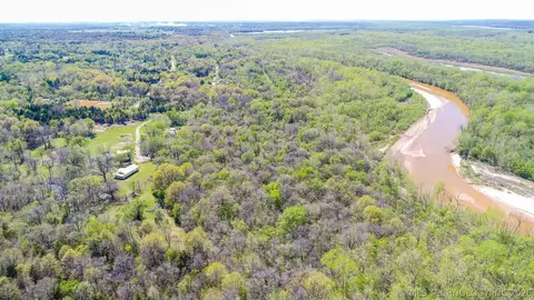 90 Chief Jim Rd, Canadian, OK 74501