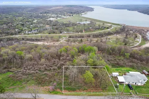 341 E 437 Rd, Spavinaw, OK 74366