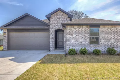 180 Canton Pl, Mannford, OK 74044