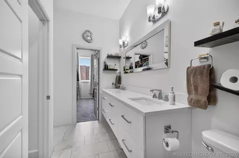 Bath - 1129 E 7th Street B13, Tulsa, OK 74120 photo 3 of 3