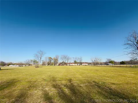 14971 S 332 East Ave, Coweta, OK 74429