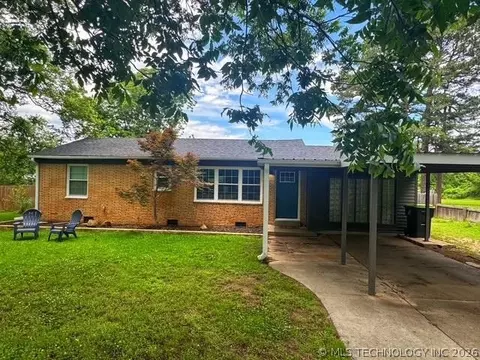 219 Berton, Holdenville, OK 74848