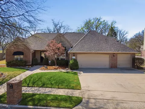 106 S 67th East Ave, Broken Arrow, OK 74014