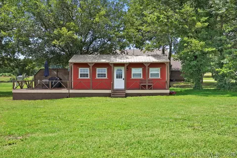 Exterior - 2130 E 4675 Rd, Pryor, OK 74361 photo 9 of 10