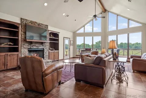 Living - 2130 E 4675 Rd, Pryor, OK 74361 photo 1 of 5