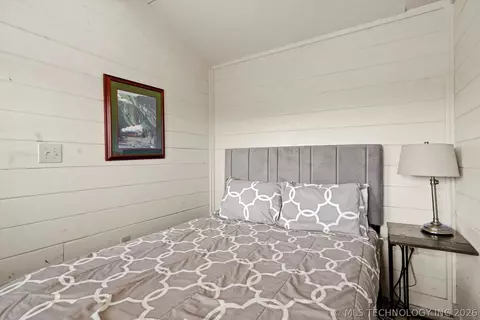 Bedroom - 2130 E 4675 Rd, Pryor, OK 74361 photo 7 of 7