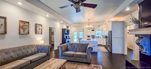Living - 414894 E 1203 Rd, Eufaula, OK 74432 photo 5 of 5